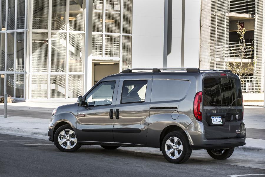  Dodge Ram ProMaster City SLT Wagon 2015 года  (фото 16 из 22)